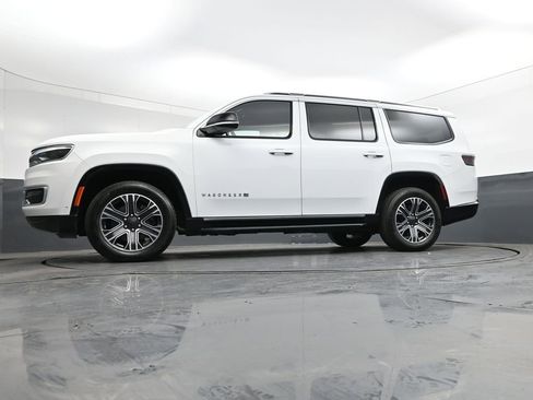 Used 2024 Jeep Wagoneer Series II image 44