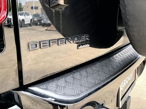 Used 2022 Land Rover Defender 110 X-Dynamic SE AWD/4WD image 28