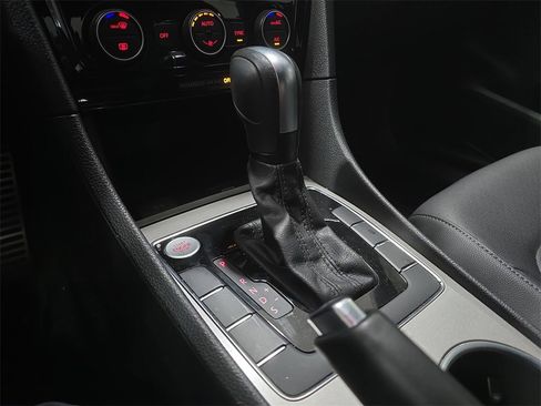 Used 2022 Volkswagen Passat 2.0T R-Line image 24