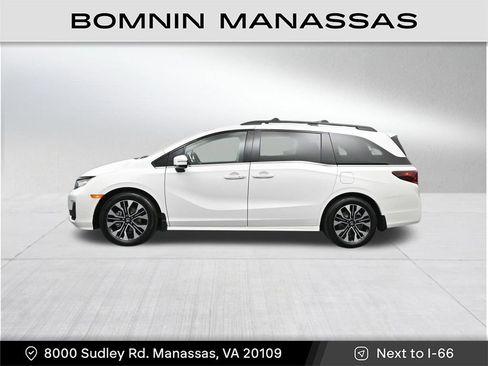 Used 2025 Honda Odyssey Elite image 2