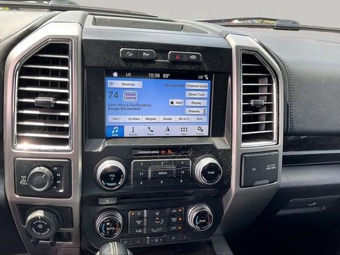 Used 2016 Ford F150 Platinum w/ Equipment Group 701A Luxury AWD/4WD image 6