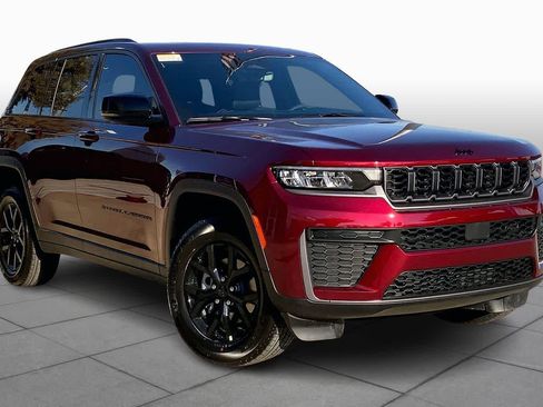 New 2026 Jeep Grand Cherokee Altitude image 2
