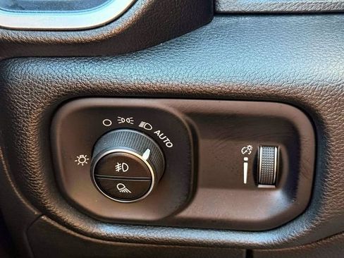 Used 2023 RAM 1500 Big Horn AWD/4WD image 20