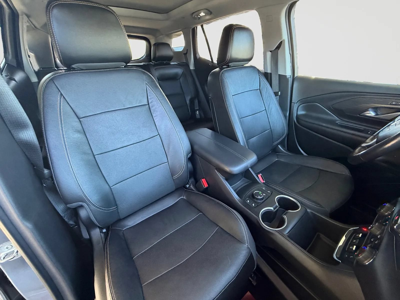Used 2021 GMC Terrain SLT w/ Elevation Edition AWD/4WD image 21
