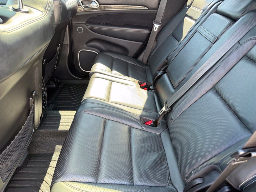 Used 2016 Jeep Grand Cherokee SRT AWD/4WD image 27