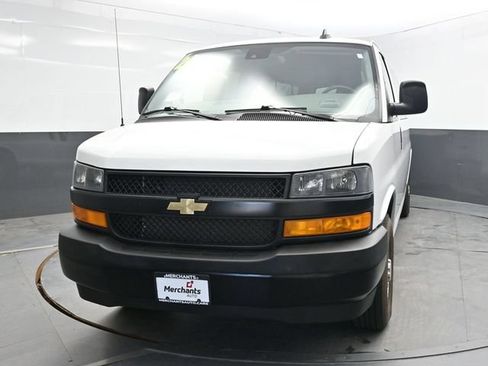 Used 2024 Chevrolet Express 3500 LS RWD image 2