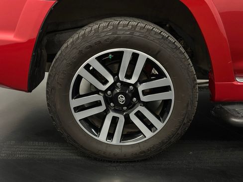 Used 2021 Toyota 4Runner Limited image 24