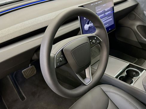 Used 2025 Tesla Model 3 Long Range image 17