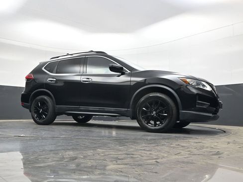 Used 2018 Nissan Rogue SV AWD/4WD image 35