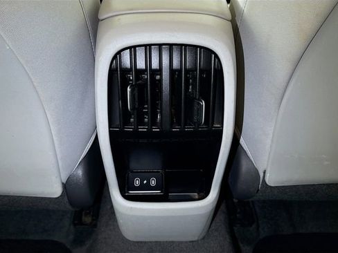 Used 2025 Hyundai Kona SEL FWD image 20