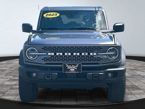 Certified 2025 Ford Bronco Badlands AWD/4WD image 3
