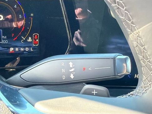 New 2026 Chevrolet Suburban LS image 16