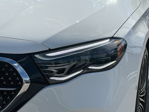 Used 2024 Mercedes-Benz E 350 4MATIC Sedan image 38