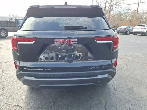 Used 2025 GMC Terrain Elevation image 4