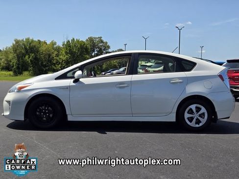 Used 2015 Toyota Prius Four FWD image 6