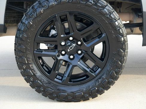 Used 2026 Chevrolet Silverado 1500 Custom RWD image 10