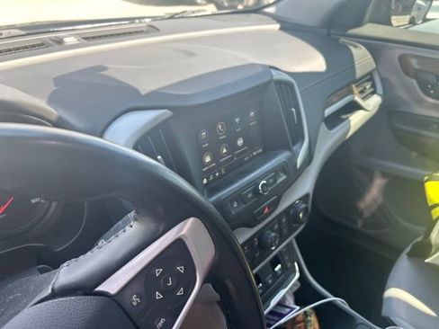 Used 2019 GMC Terrain SLE w/ Driver Convenience Package FWD image 10