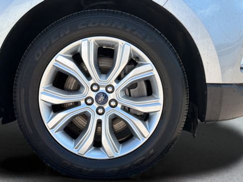 Used 2022 Ford Edge Titanium AWD/4WD image 45