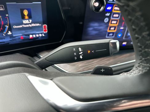 Certified 2025 Chevrolet Tahoe LT image 19