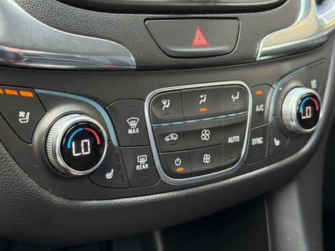 Used 2019 Chevrolet Equinox Premier AWD/4WD image 22