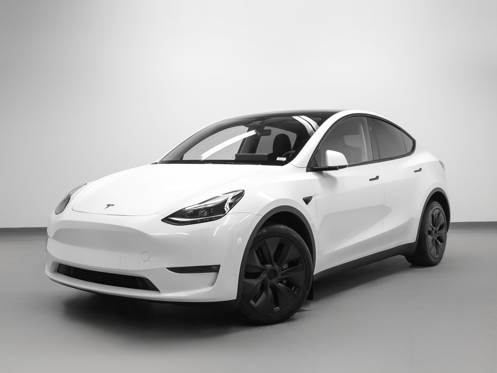Used 2024 Tesla Model Y Long Range AWD/4WD image 1