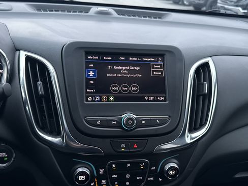 Used 2023 Chevrolet Equinox LT image 25