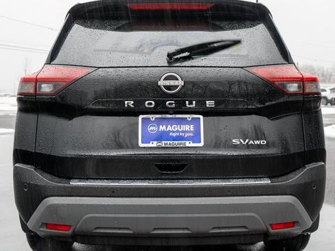 Used 2023 Nissan Rogue SV image 7