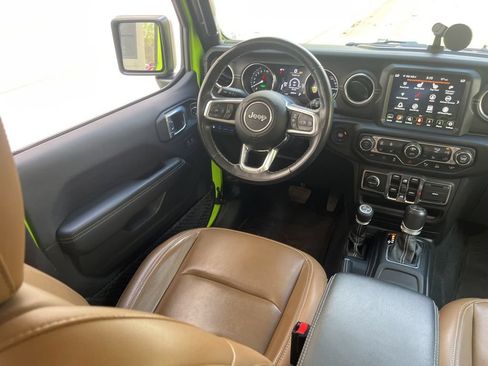 Used 2021 Jeep Wrangler Unlimited Sahara w/ Cold Weather Group AWD/4WD image 15