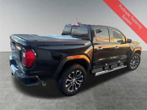 Used 2024 GMC Canyon Denali image 6