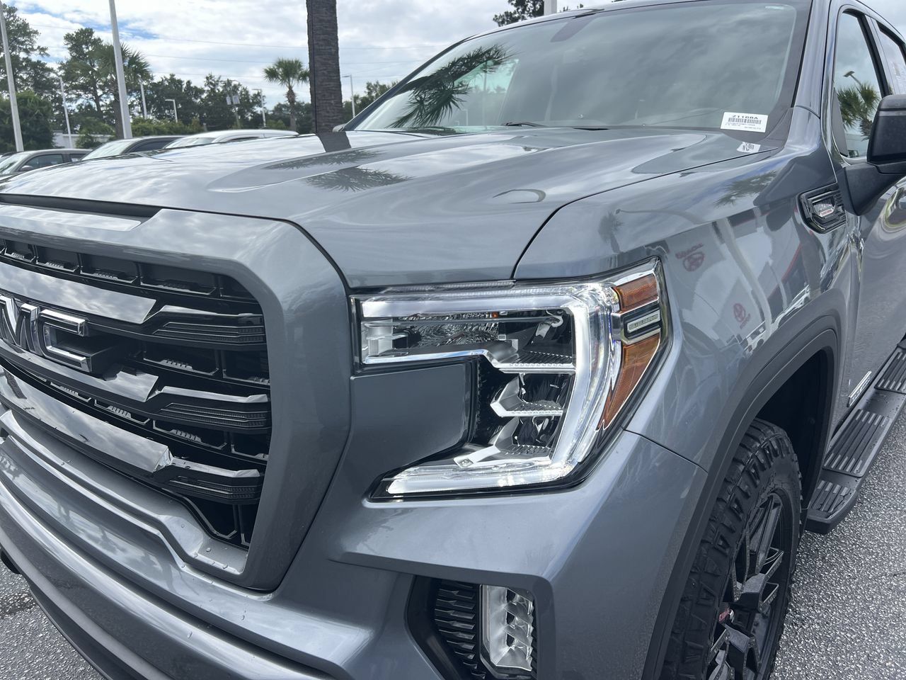 Used 2021 GMC Sierra 1500 Elevation w/ Preferred Package AWD/4WD image 6