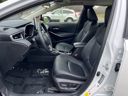 Used 2025 Toyota Corolla XLE image 15
