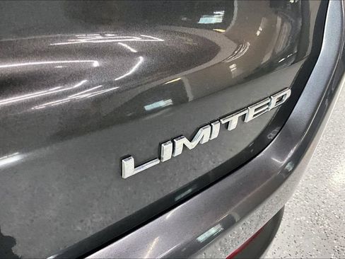 Used 2019 Jeep Compass Limited AWD/4WD image 24