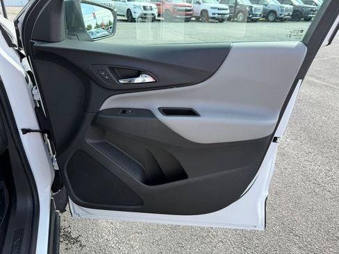 Used 2023 Chevrolet Equinox LS w/ LS Convenience Package FWD image 20