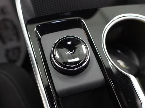Used 2026 Chevrolet Equinox LT w/ Midnight Edition FWD image 16