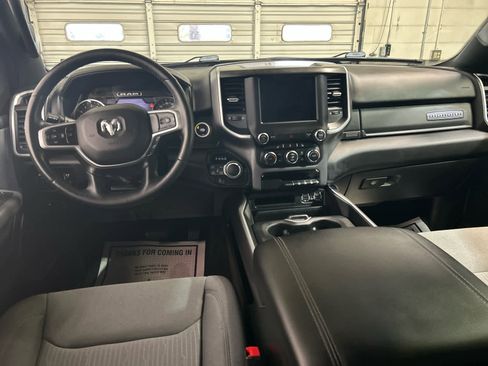 Used 2022 RAM 1500 Big Horn AWD/4WD image 4