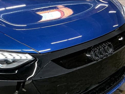 Used 2022 Audi RS e-tron GT image 31