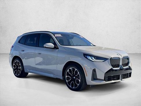 Used 2025 BMW X3 xDrive30i w/ M Sport Package image 3