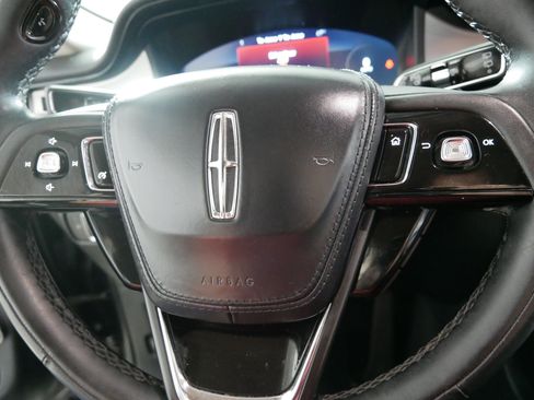 Used 2023 Lincoln Aviator AWD image 25