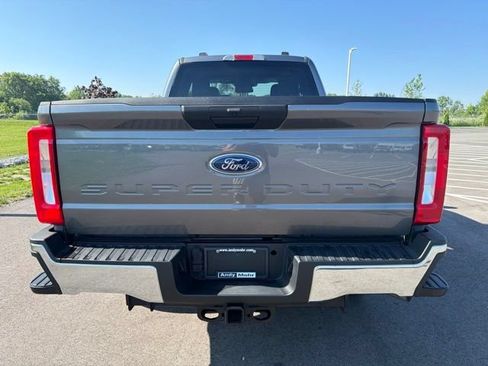 Used 2023 Ford F250 XLT w/ Snow Plow/Camper Package AWD/4WD image 10