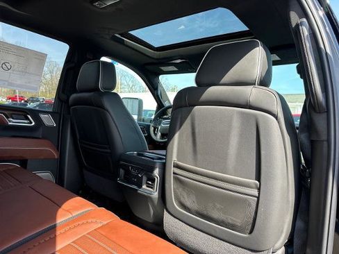New 2026 GMC Sierra 2500 Denali Ultimate w/ Max Trailering Package AWD/4WD image 16
