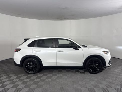 Certified 2023 Honda HR-V Sport image 3