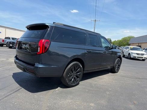 Used 2025 Ford Expedition Max Platinum w/ Stealth Appearance Package AWD/4WD image 9