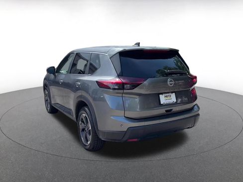 Used 2025 Nissan Rogue SV FWD image 10