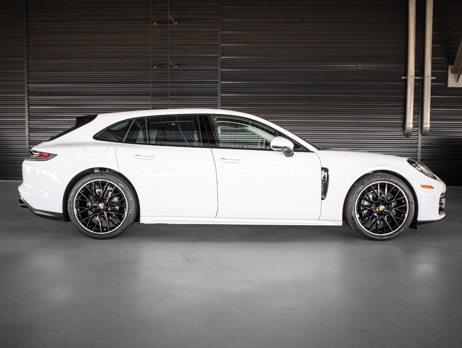 Certified 2023 Porsche Panamera 4 w/ Premium Package AWD/4WD image 11