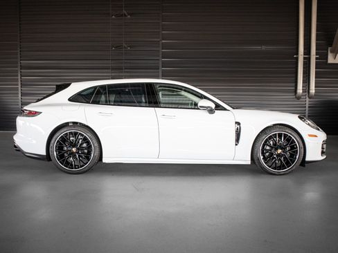 Certified 2023 Porsche Panamera 4 w/ Premium Package AWD/4WD image 11
