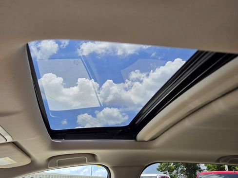 Used 2019 Honda CR-V Touring image 15