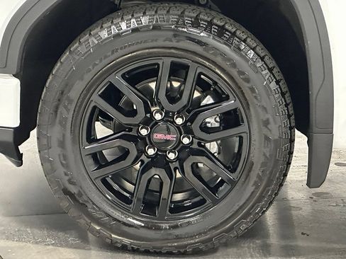 Used 2025 GMC Sierra 1500 Elevation AWD/4WD image 18