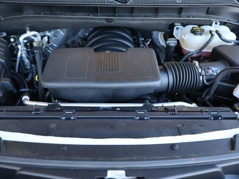 Certified 2025 Chevrolet Suburban RST w/ Comfort Package image 46