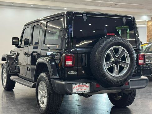 Used 2019 Jeep Wrangler Unlimited Sahara w/ Uconnect 4C Nav & Sound Group AWD/4WD image 20