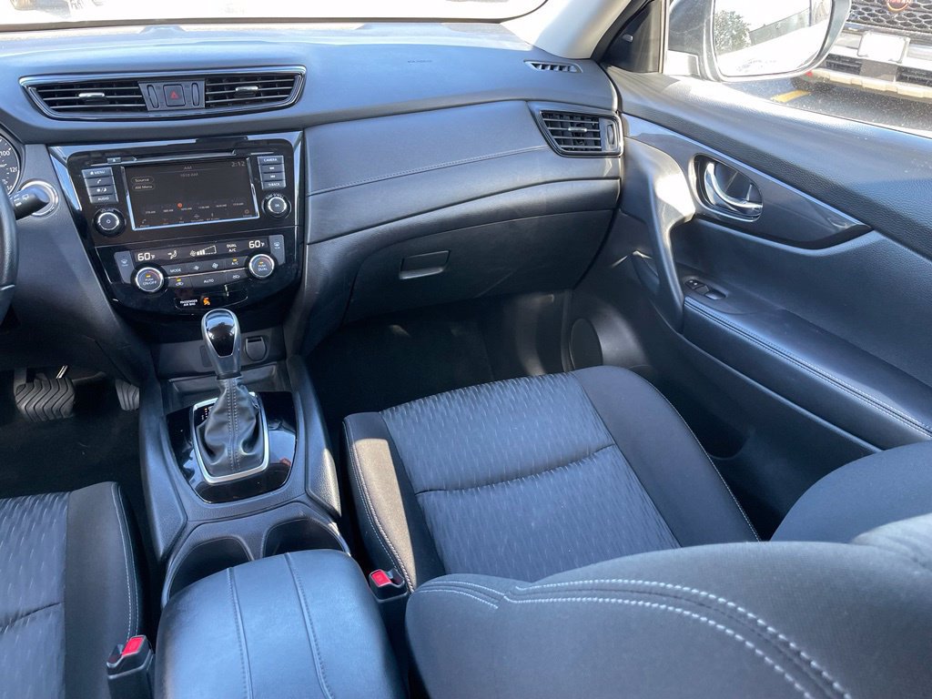 Used 2020 Nissan Rogue SV AWD/4WD image 9